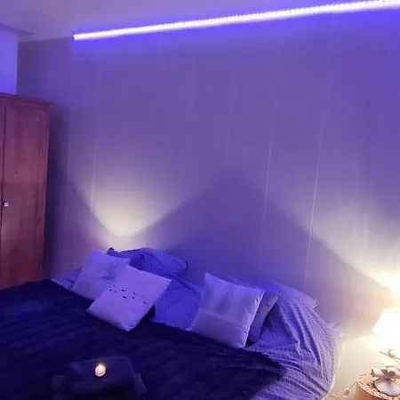 Face Parking 4 Personnes Wifi